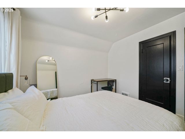 1515 19TH St Ne, Salem, OR 97301