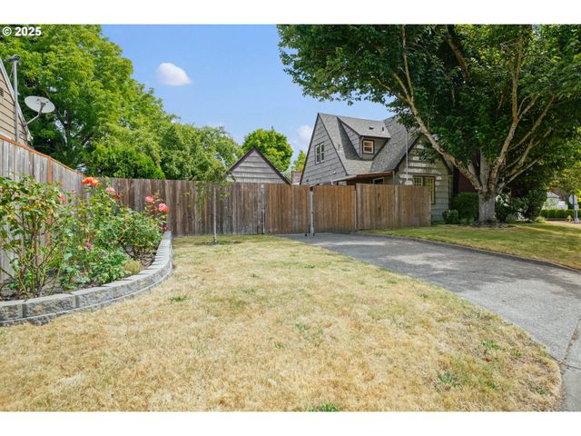 1515 19TH St Ne, Salem, OR 97301