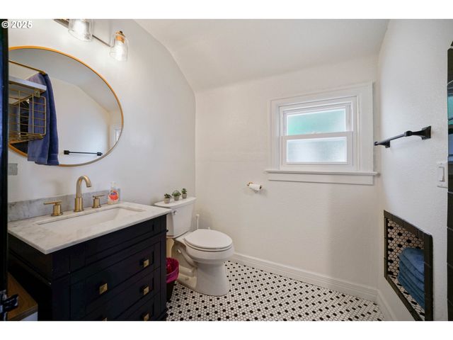 1515 19TH St Ne, Salem, OR 97301