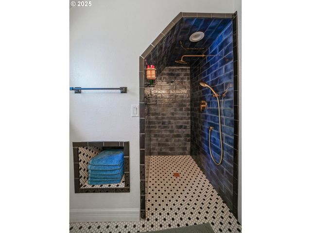 1515 19TH St Ne, Salem, OR 97301