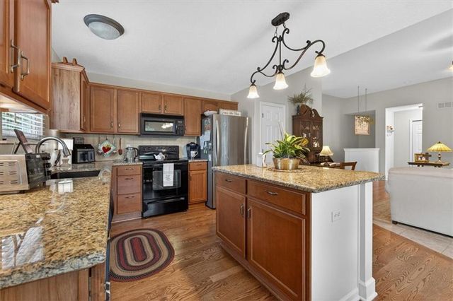 2717 S Woodbury Drive, Independence, MO 64055