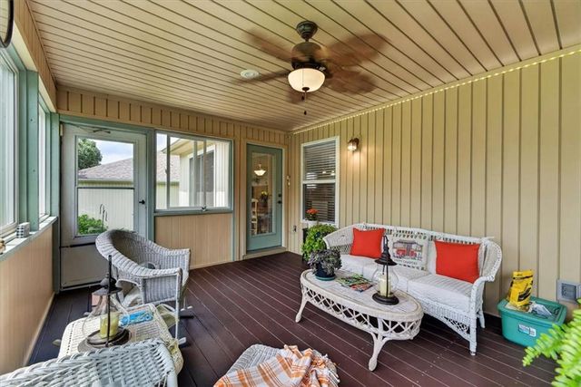 2717 S Woodbury Drive, Independence, MO 64055