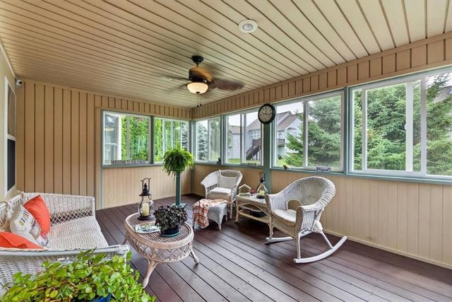 2717 S Woodbury Drive, Independence, MO 64055