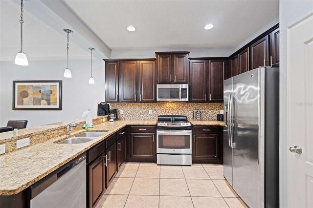 8091 BROOKSVILLE DRIVE, Davenport, FL 33896