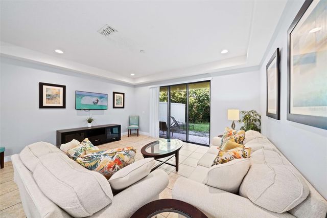 8091 BROOKSVILLE DRIVE, Davenport, FL 33896