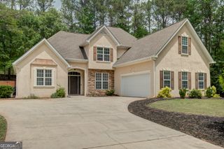 110 Rockglen Court, Fayetteville, GA 30215