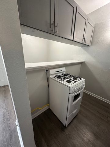 307 Rose Street 311-A, Arlington, TX 76010