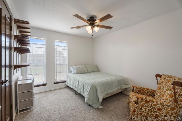 517 Baylor Court, Bartlesville, OK 74006