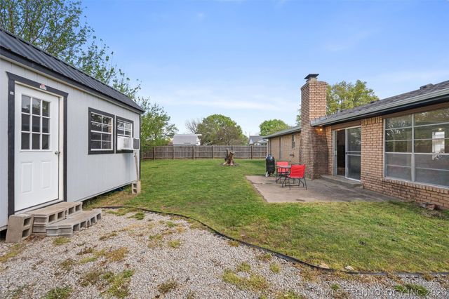 517 Baylor Court, Bartlesville, OK 74006