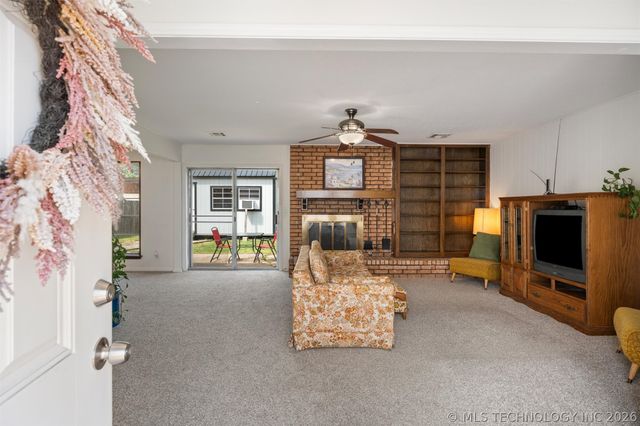517 Baylor Court, Bartlesville, OK 74006