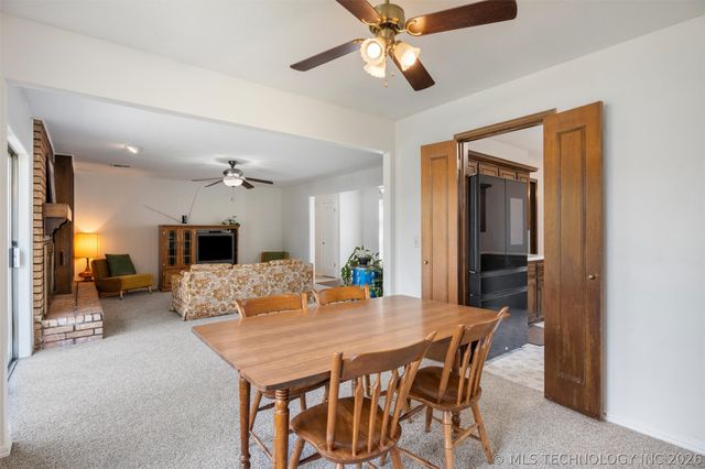 517 Baylor Court, Bartlesville, OK 74006