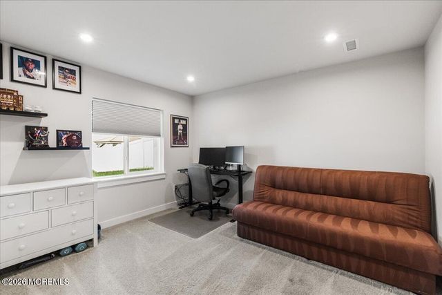7 Patriot Street, Farmingdale, NJ 07727