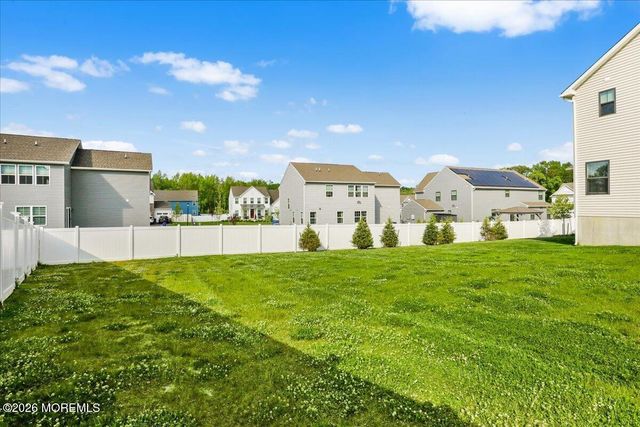 7 Patriot Street, Farmingdale, NJ 07727