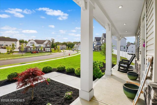 7 Patriot Street, Farmingdale, NJ 07727