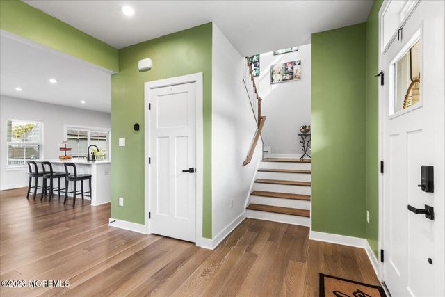 7 Patriot Street, Farmingdale, NJ 07727