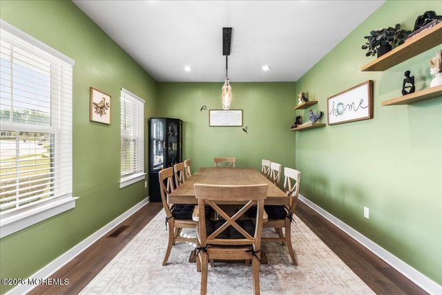 7 Patriot Street, Farmingdale, NJ 07727