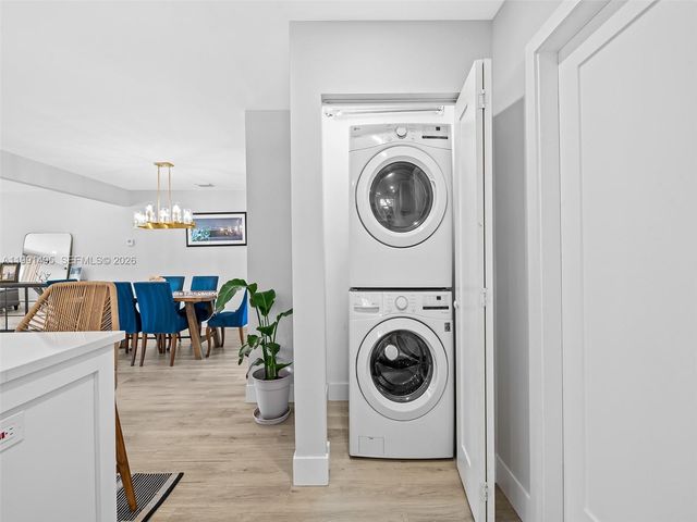 1203 Lincoln St, Hollywood, FL 33019