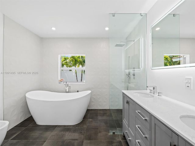 1203 Lincoln St, Hollywood, FL 33019