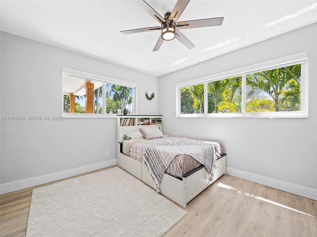 1203 Lincoln St, Hollywood, FL 33019