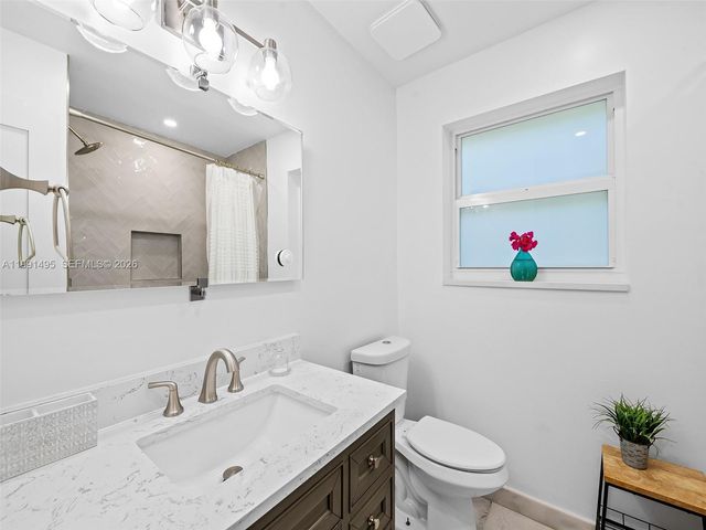 1203 Lincoln St, Hollywood, FL 33019