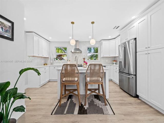 1203 Lincoln St, Hollywood, FL 33019