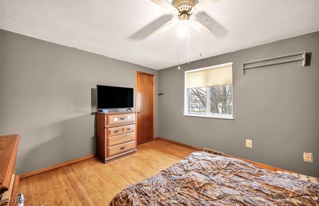 4124 Leavitt Road, Lorain, OH 44053