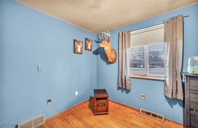 4124 Leavitt Road, Lorain, OH 44053