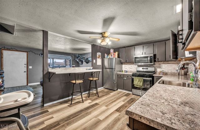 4124 Leavitt Road, Lorain, OH 44053