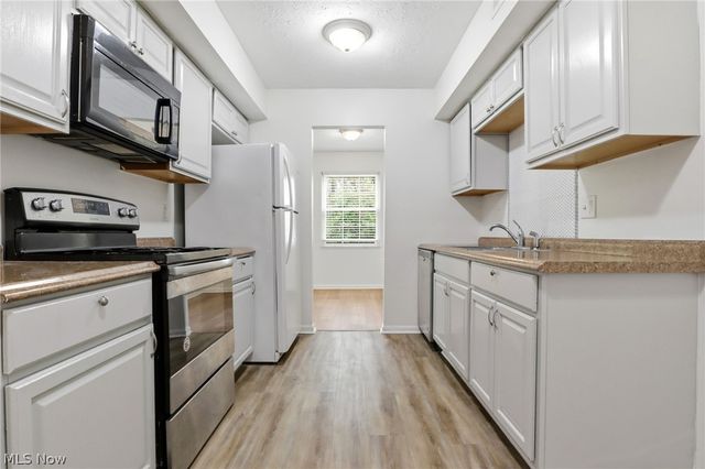 1771 Rolling Hills Drive D, Twinsburg, OH 44087
