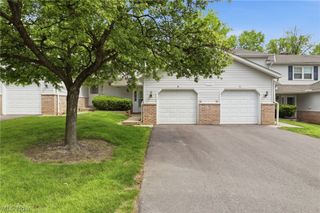 1771 Rolling Hills Drive D, Twinsburg, OH 44087