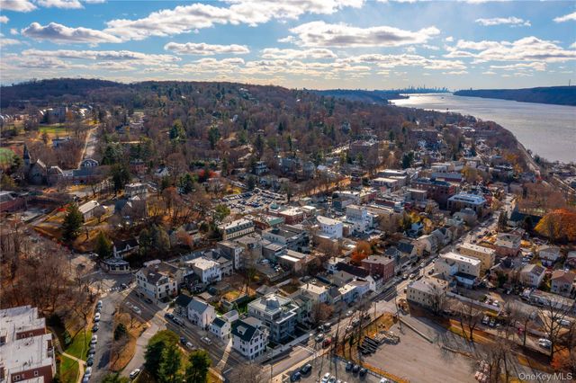 156 Palisade Street A, Dobbs Ferry, NY 10522