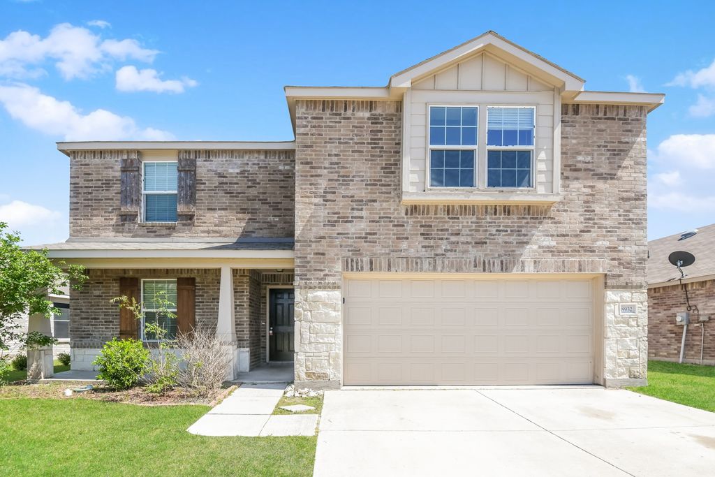 8932 PUERTO VISTA Drive, Fort Worth, TX 76179