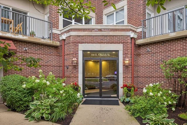 310 E Church Avenue 209, Libertyville, IL 60048
