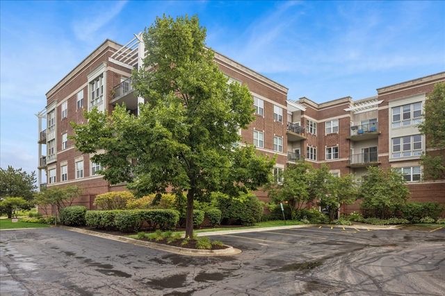 310 E Church Avenue 209, Libertyville, IL 60048