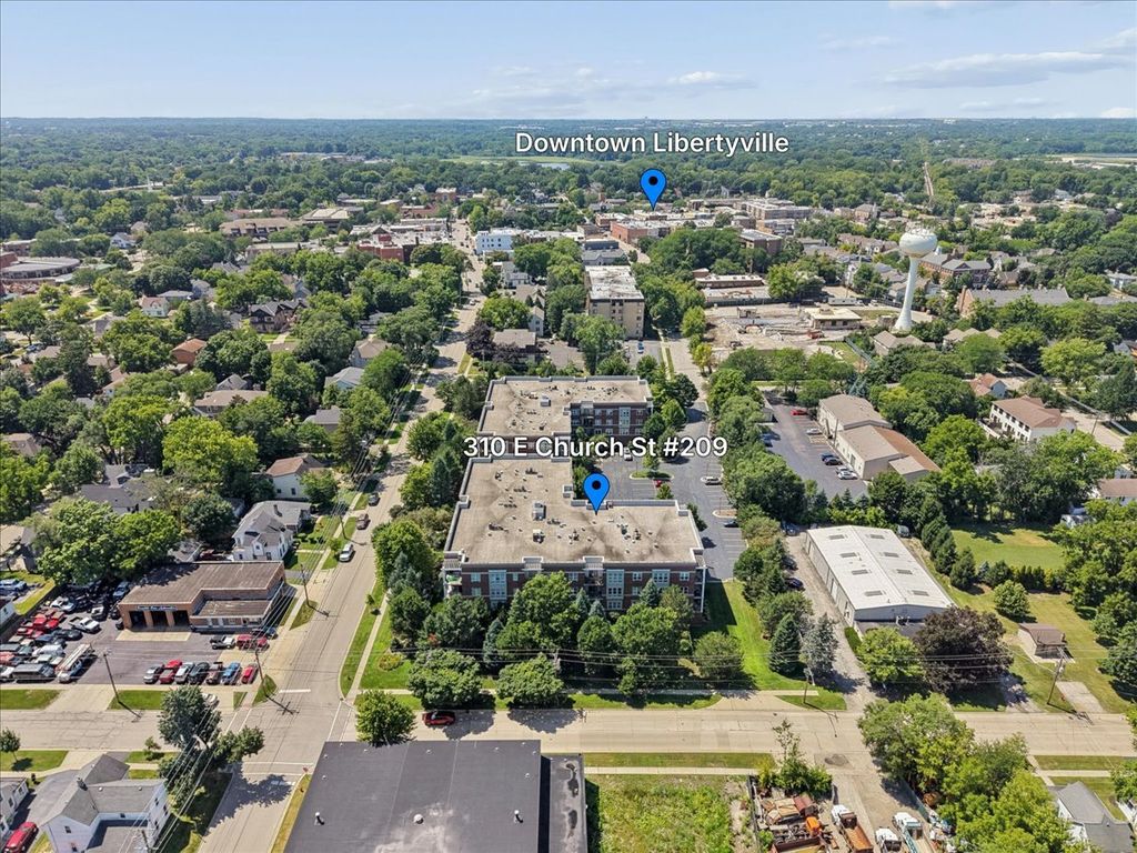310 E Church Avenue 209, Libertyville, IL 60048