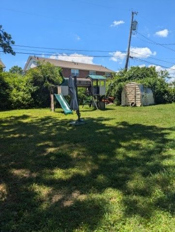 824 Country Club Dr, Clarksville, TN 37043