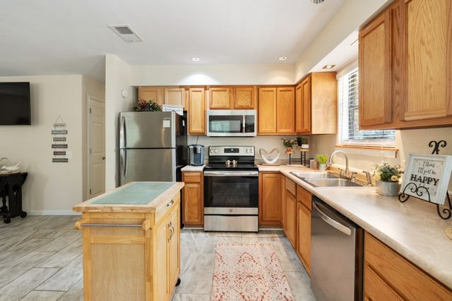 116 E Beachwood Loop, Trinidad, TX 75163
