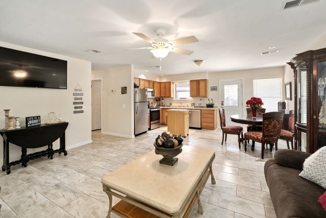 116 E Beachwood Loop, Trinidad, TX 75163
