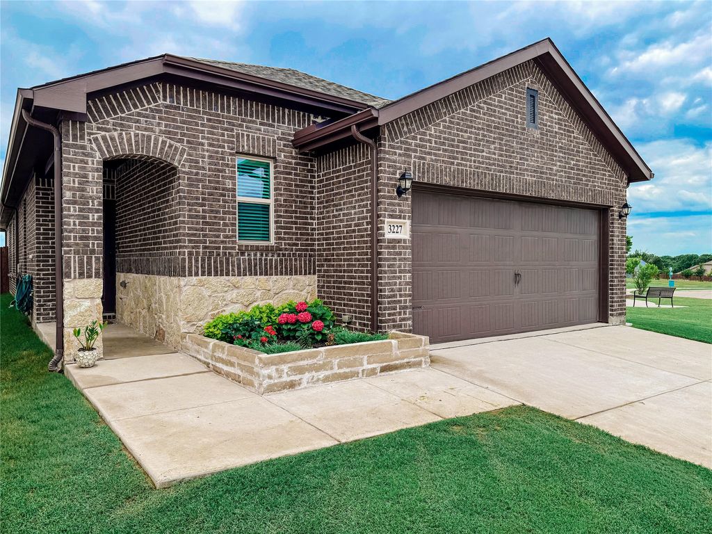 3227 Shortgrass Lane, Melissa, TX 75454