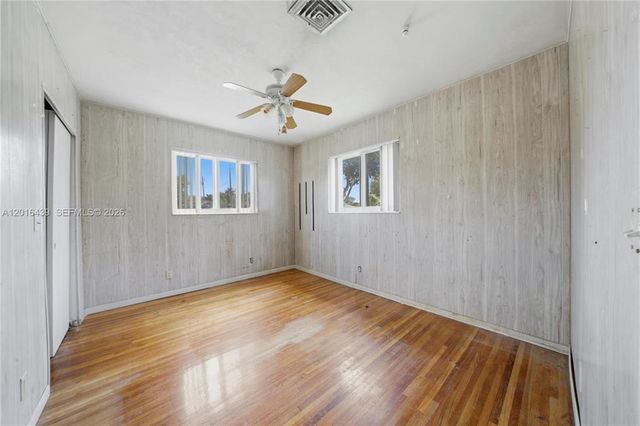2300 N 57th Terrace, Hollywood, FL 33021