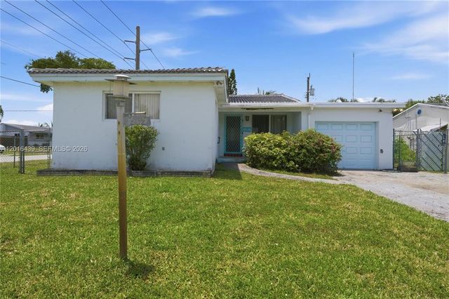 2300 N 57th Terrace, Hollywood, FL 33021