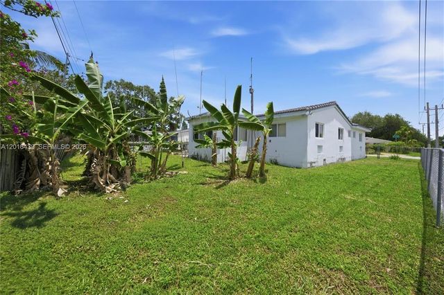 2300 N 57th Terrace, Hollywood, FL 33021