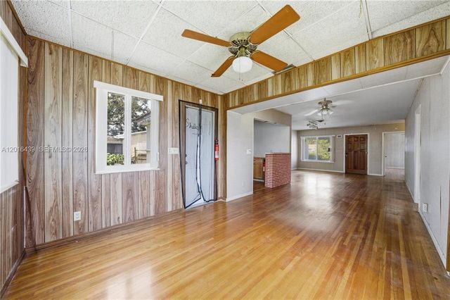2300 N 57th Terrace, Hollywood, FL 33021