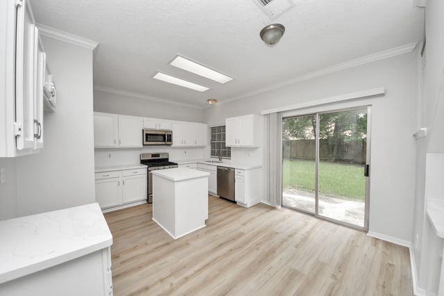 4907 Heritage Plains Drive, Friendswood, TX 77546