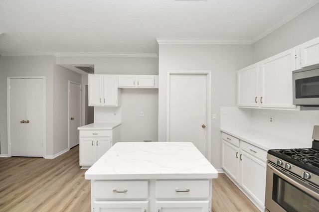 4907 Heritage Plains Drive, Friendswood, TX 77546