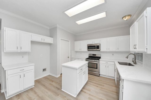 4907 Heritage Plains Drive, Friendswood, TX 77546