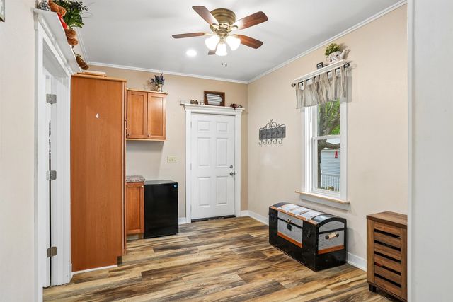 1714 12th Avenue, Eldora, IA 50627