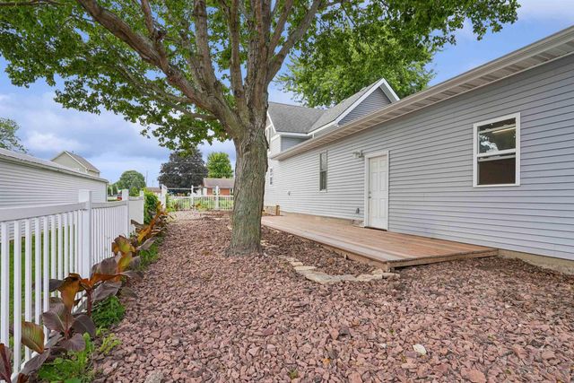 1714 12th Avenue, Eldora, IA 50627