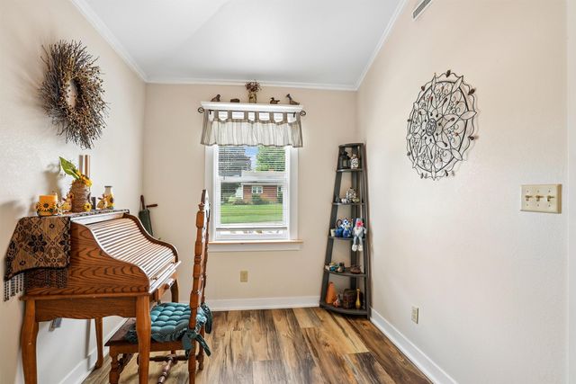 1714 12th Avenue, Eldora, IA 50627