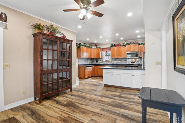 1714 12th Avenue, Eldora, IA 50627